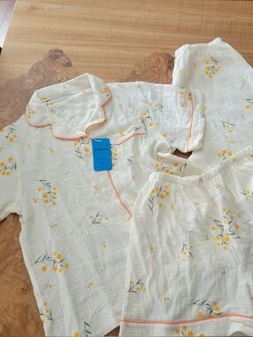 3 Piece Floral Pajama Set - White with Yellow Blossoms Size M  NWT